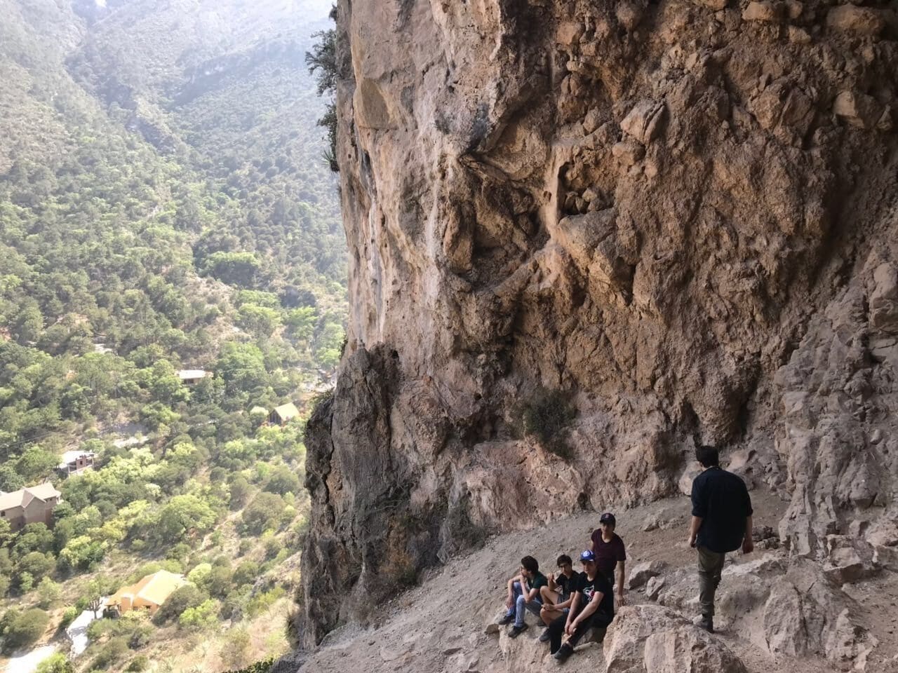 With a light, slightly steep, 10 min hike you reach this beautiful  cave with a great view of El Jonuco. 
#LocalSecrets #mexico