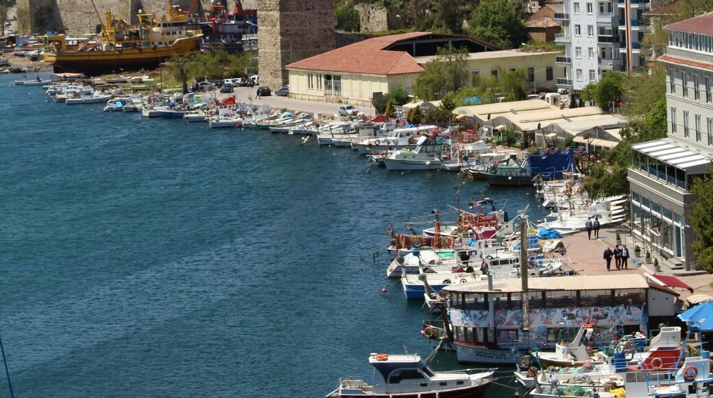 Sinop, Turkey
At the northern end of the region called Paphlagonia in Antiquity is the oldest name of Sinop, "Sinope". Sinop, which was founded as a Hellenic colony and the most important city of the Black Sea in antiquity, has become one of the capitals of the Pontus State which wants to combine Anatolian native cultures with Hellenistic and Persian cultures in the Hellenistic period.
#sinop #turkey
