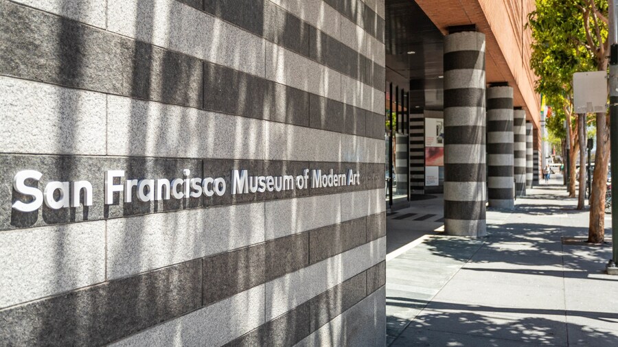 San Francisco Museum of Modern Art showing signage
