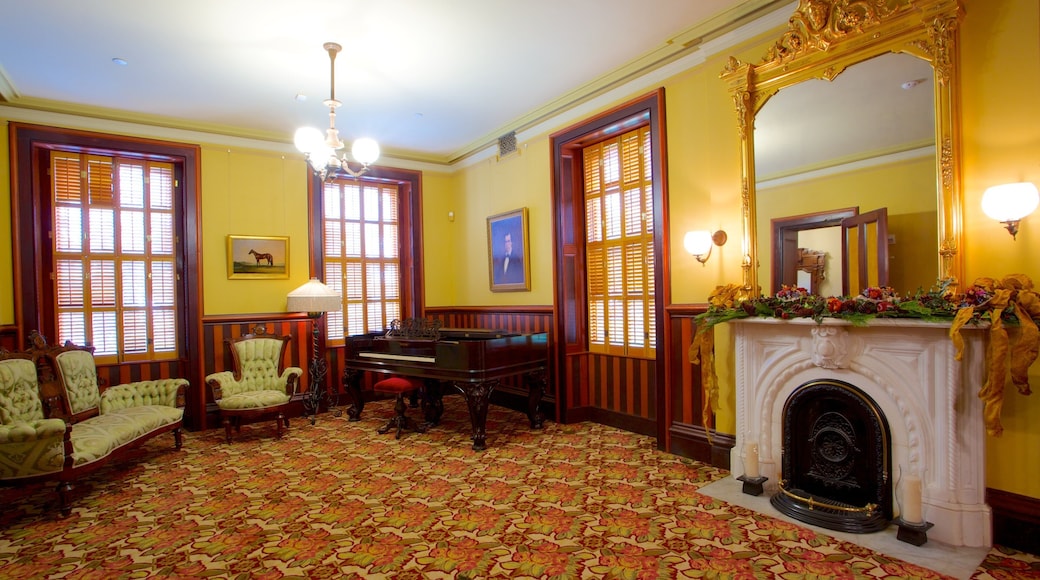 Leland Stanford Mansion State Historic Park showing heritage architecture and interior views