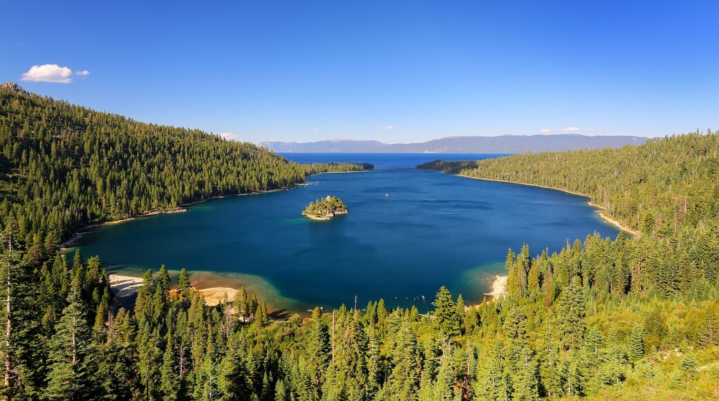 Emerald Bay at Lake Tahoe with Fannette Island, California, USA