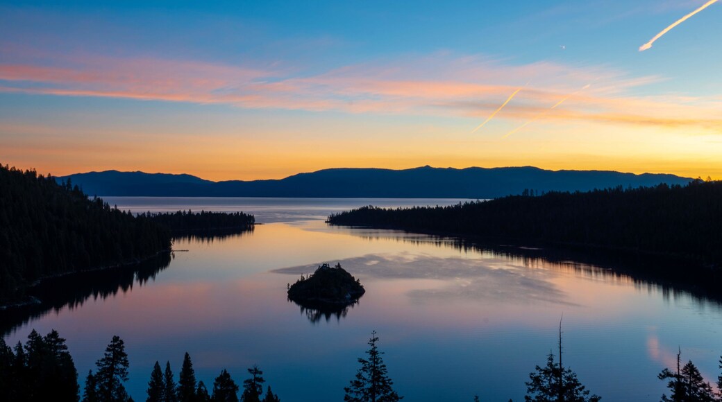 Sunrise @ Emerald Bay