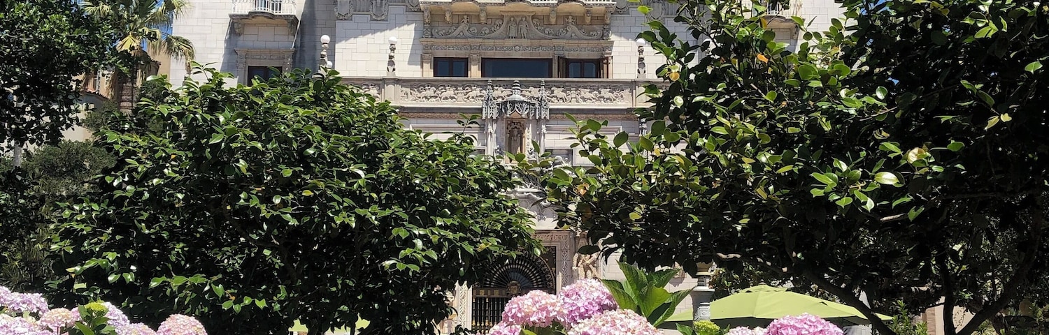 Hearst castle is huge, sitting on top of a hill high above everything else with too much land #adventure