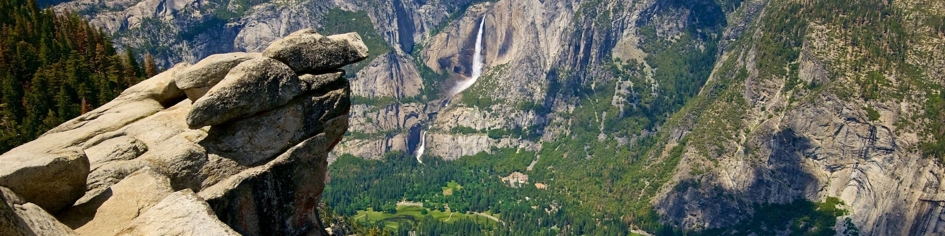 Glacier Point showing forests, landscape views and a gorge or canyon