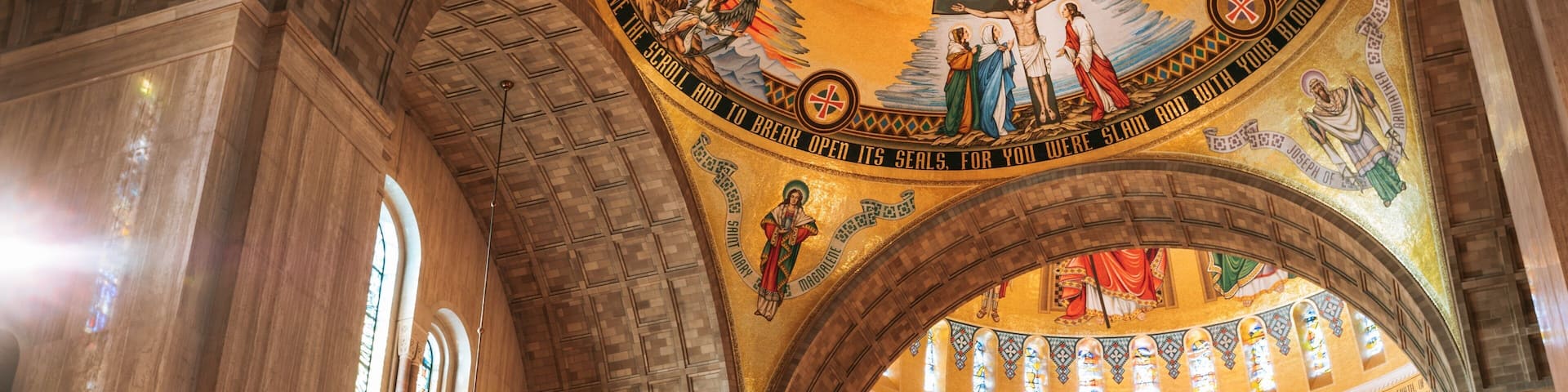 Basilica of the National Shrine of the Immaculate Conception which includes art, a church or cathedral and heritage elements