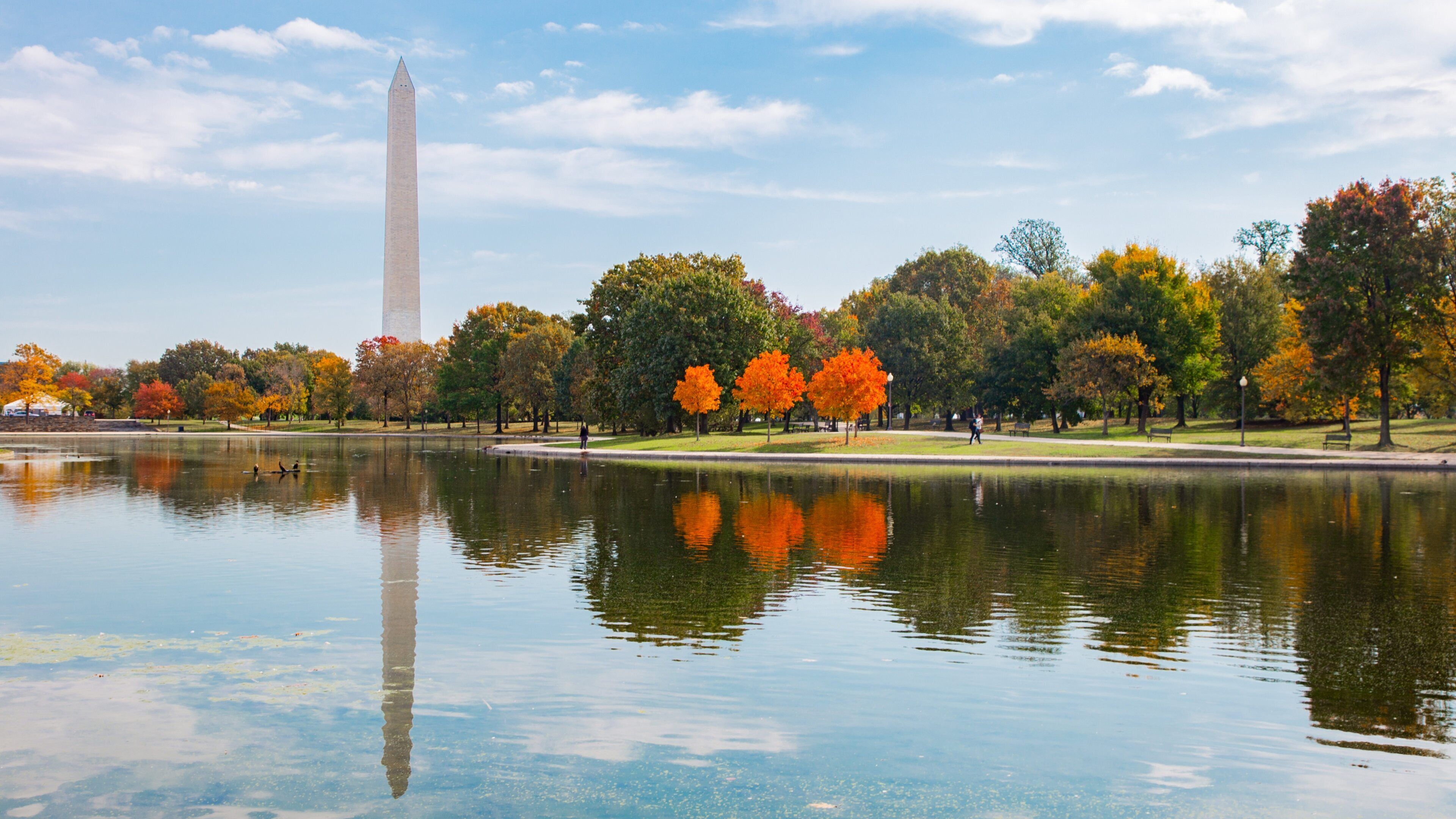 Constitution Gardens which includes a lake or waterhole, a monument and a garden