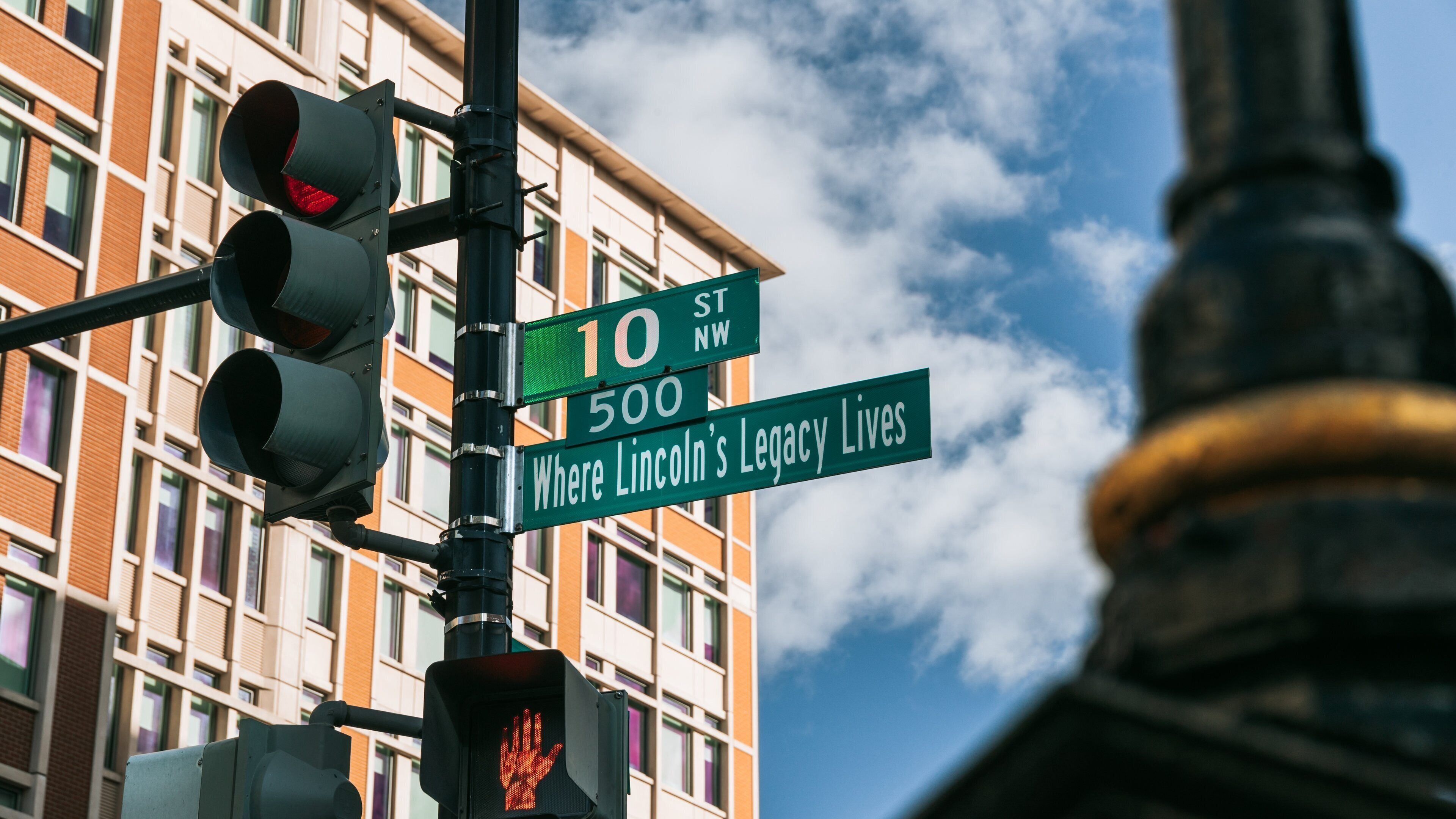 Ford\'s Theater showing signage