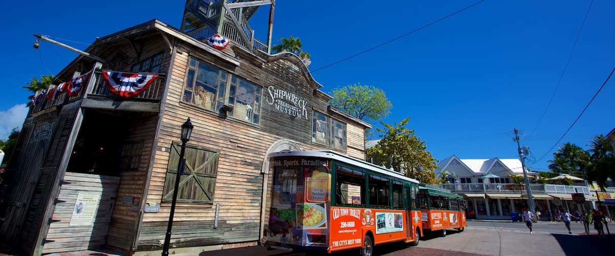 Key West Shipwreck Museum showing street scenes