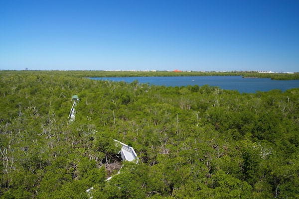 Anne Kolb Nature Center which includes landscape views, forests and a lake or waterhole