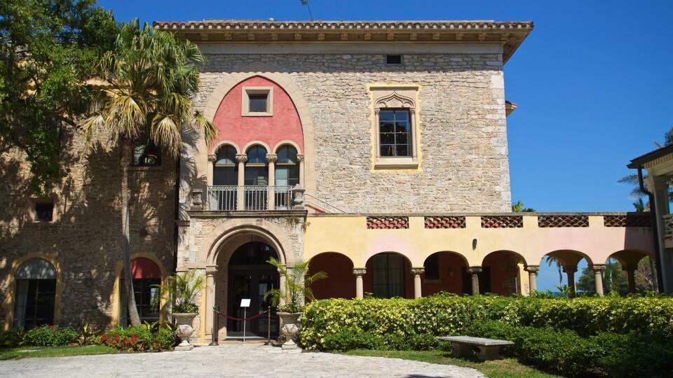 Deering Estate at Cutler which includes a garden and a house