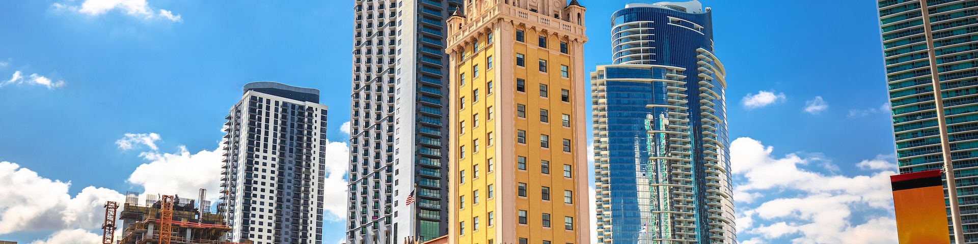 Freedom Tower in Miami street view