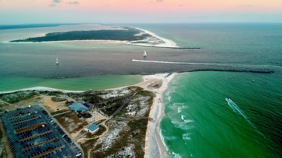 Gorgeous little park in Panama City. It’s definitely a must see!
