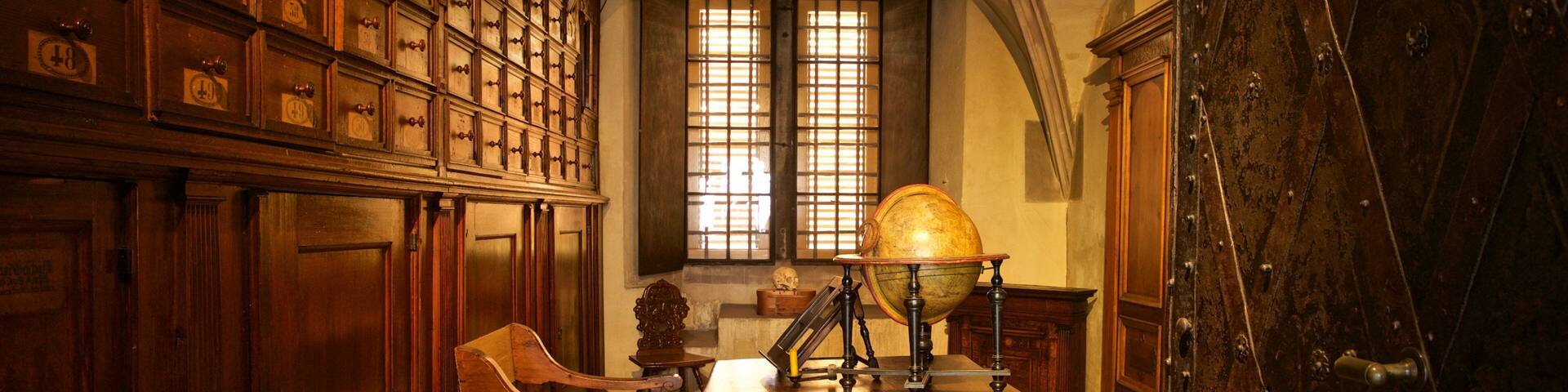 L\'Oeuvre Notre Dame Museum showing heritage elements and interior views