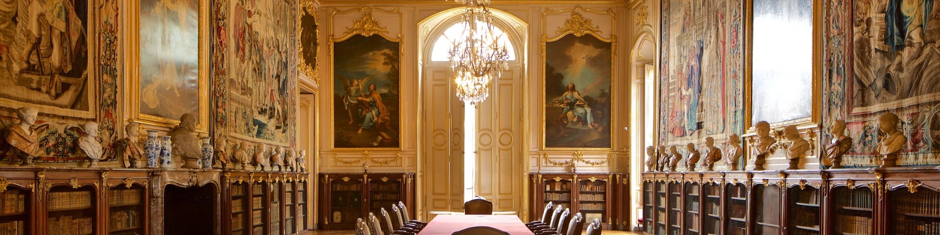 Rohan Palace which includes art, heritage elements and chateau or palace