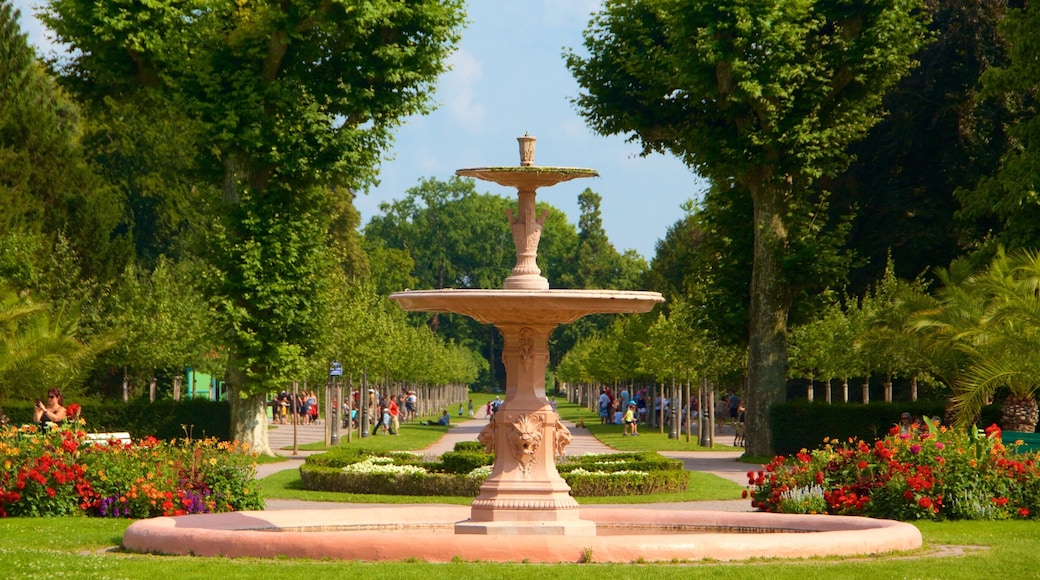 Parc de l\'Orangerie featuring a garden and a fountain