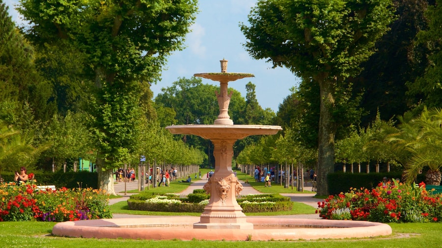 Parc de l\'Orangerie featuring a garden and a fountain