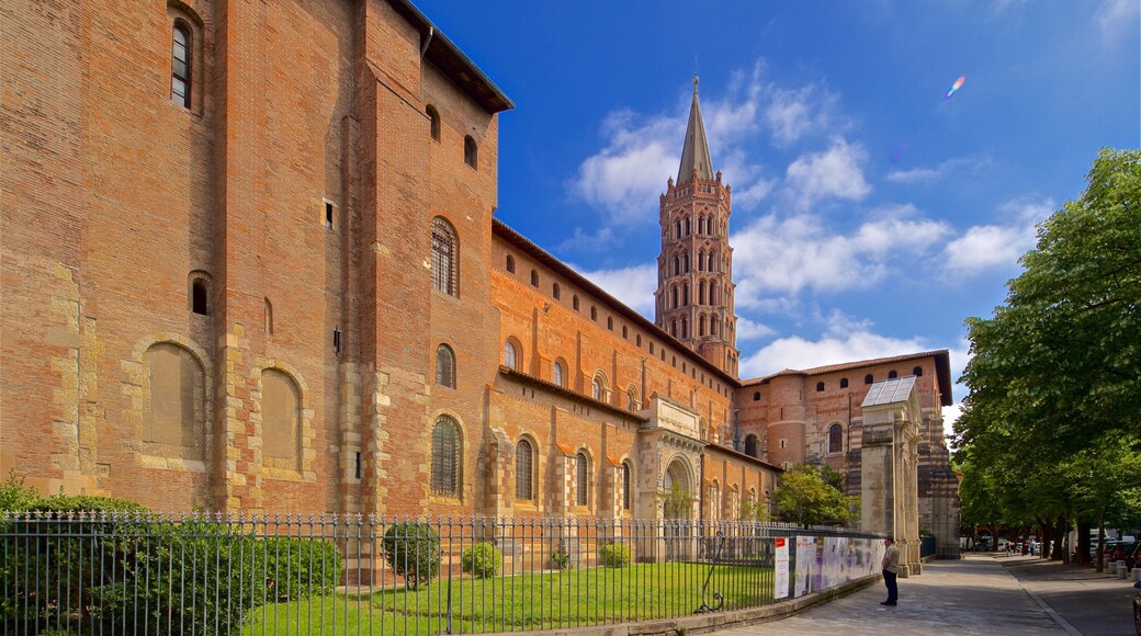 Basilica of Saint-Sernin featuring heritage architecture