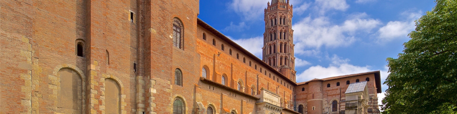 Basilica of Saint-Sernin featuring heritage architecture