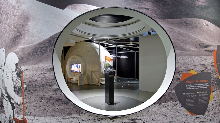 Cite de l\'Espace which includes interior views