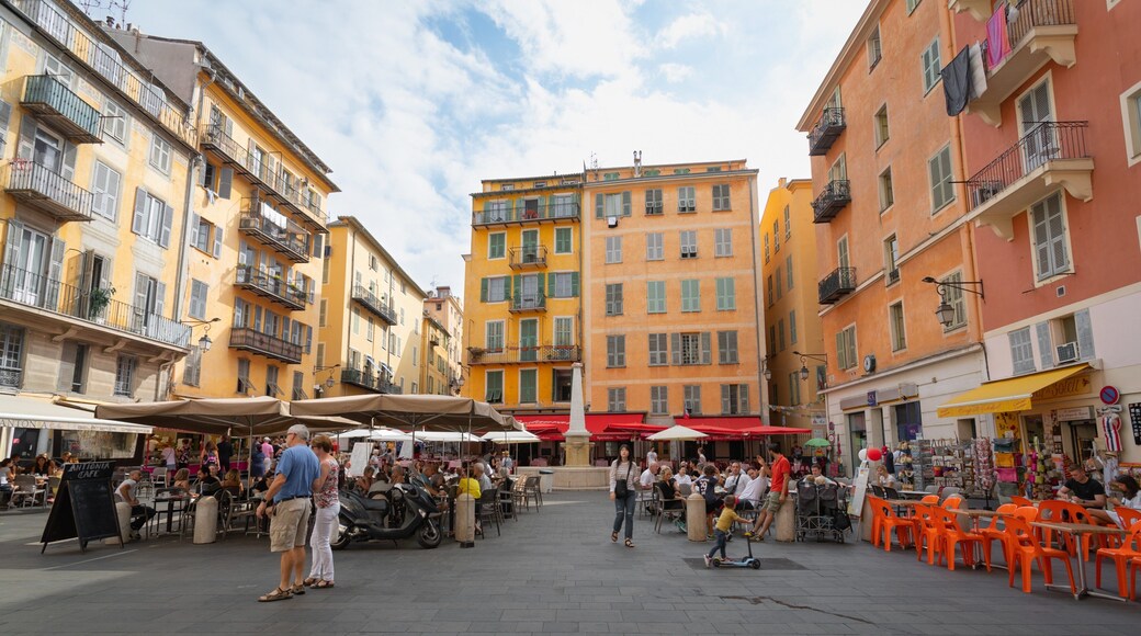 Place Rossetti which includes outdoor eating as well as a small group of people