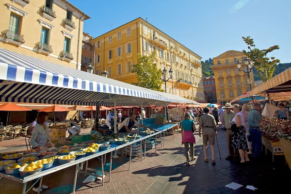 Old Town featuring food, markets and a city