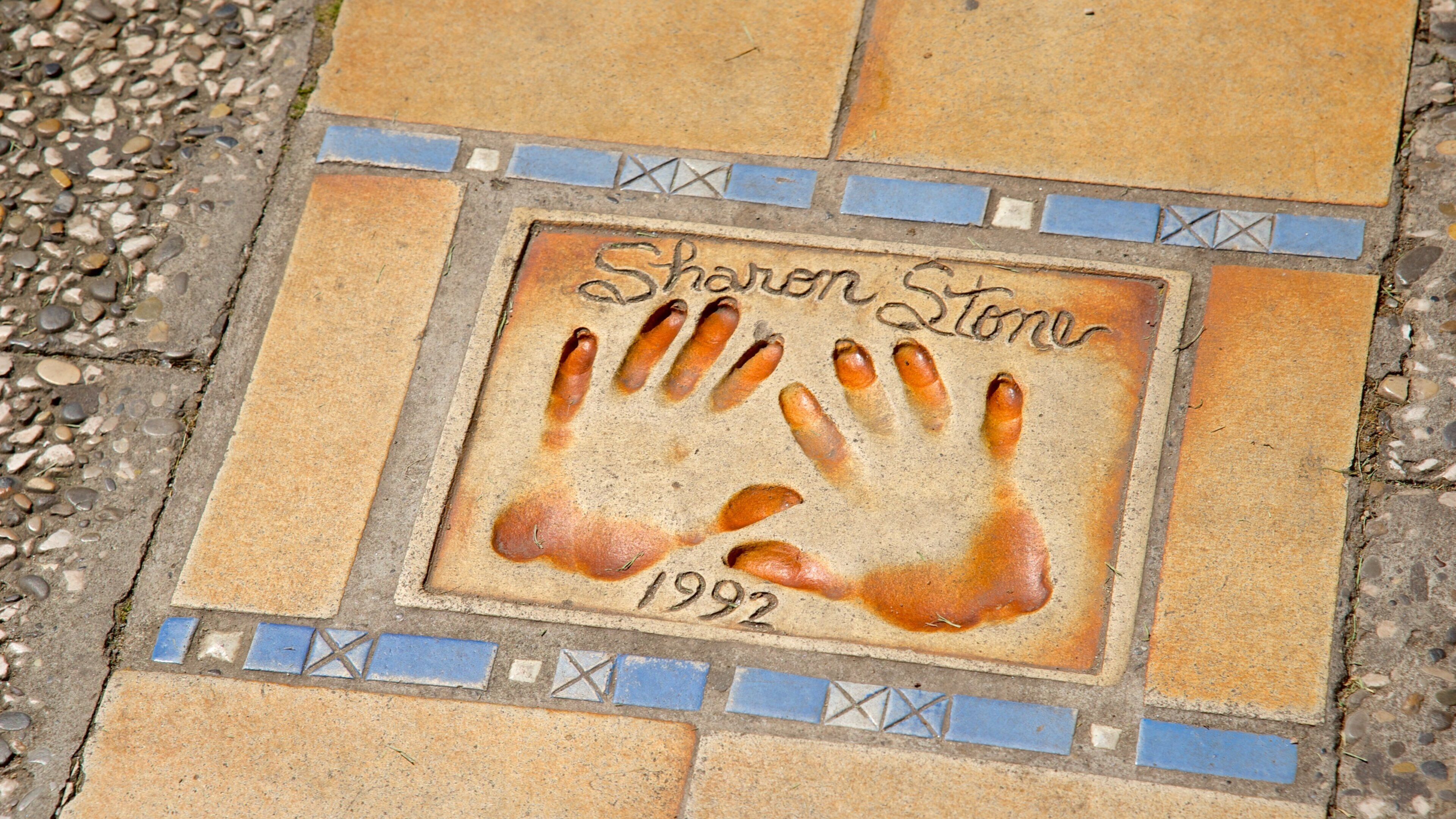 節慶宮與議會廳 呈现出 戶外藝術