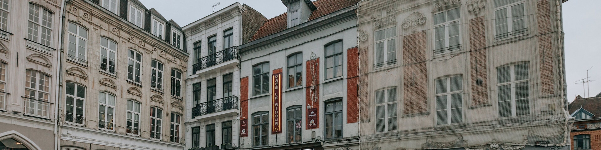 Rihour Square which includes a city