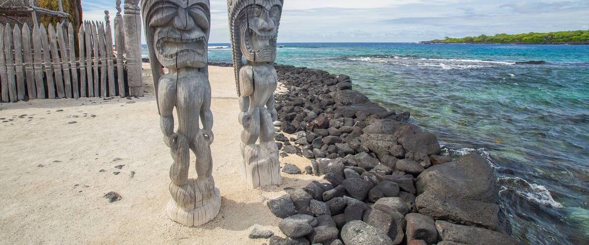 Pu\'uhonua o Honaunau National Historical Park featuring general coastal views and indigenous culture