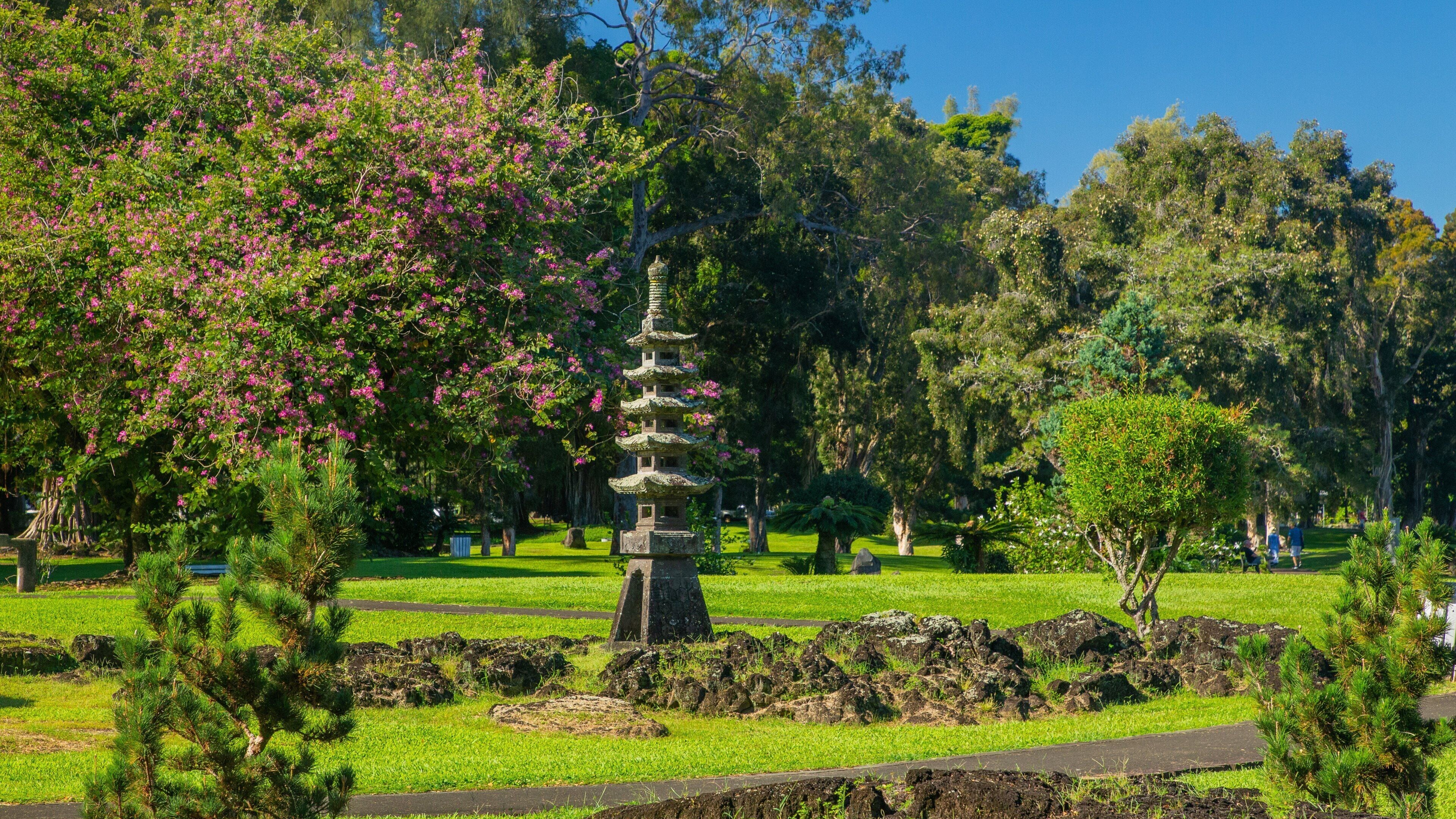 Liliuokalani Park and Gardens which includes a garden and heritage elements