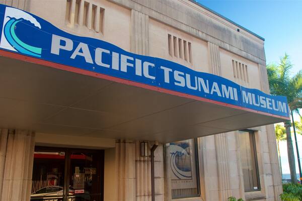Pacific Tsunami Museum which includes signage