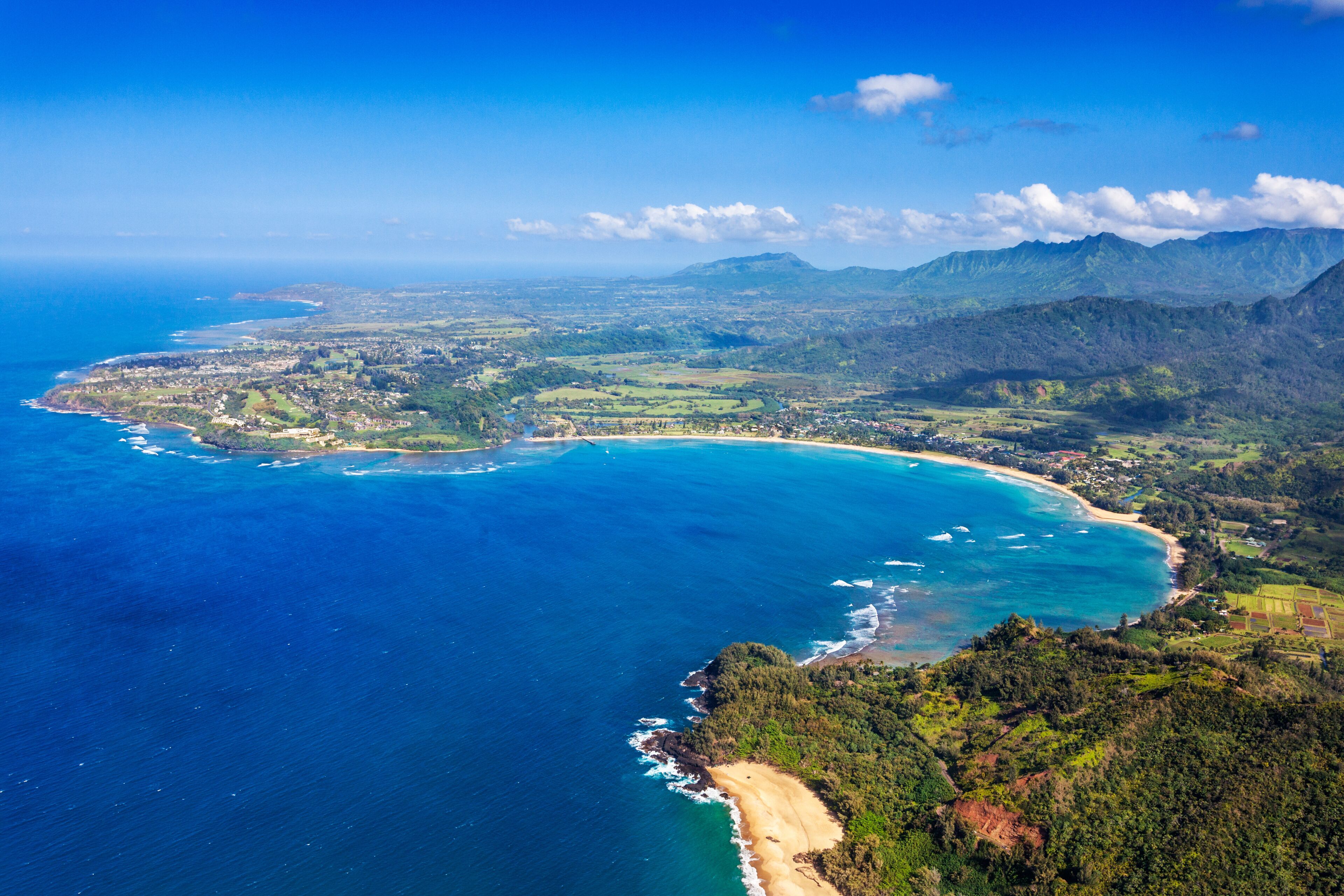 Scenic Hanalei Bay on the north shore of Kauai, Hawaii