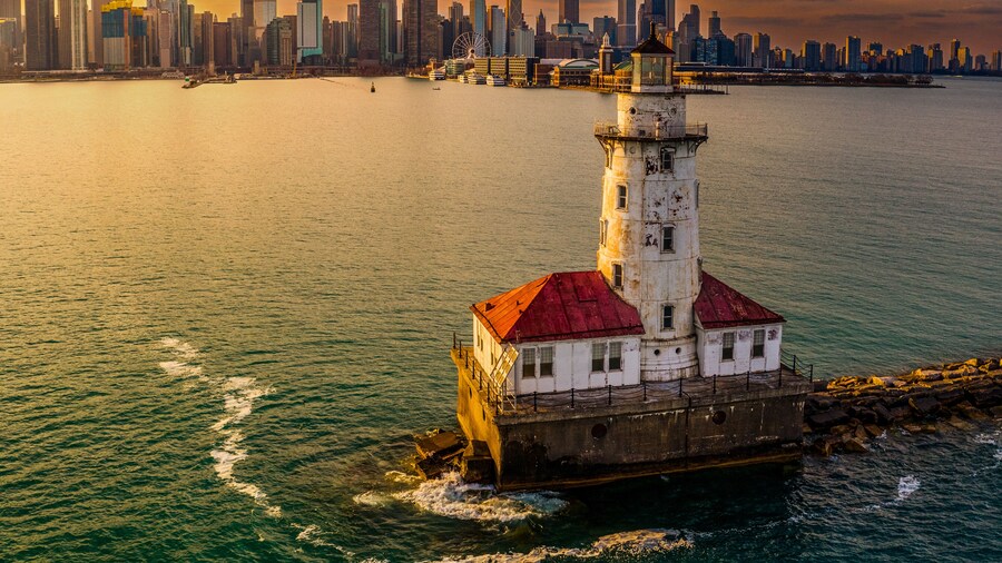 Chicago harbor light house