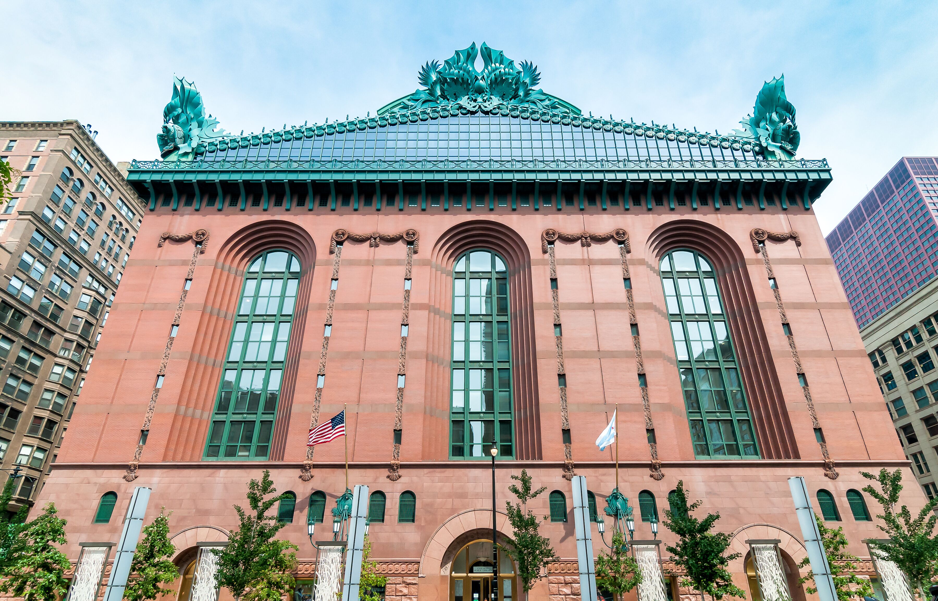 Harold Washington Library Center building in downtown Chicago, Illinois, USA