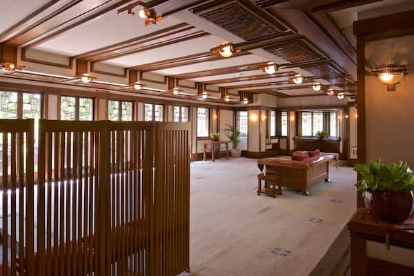 Robie House featuring interior views