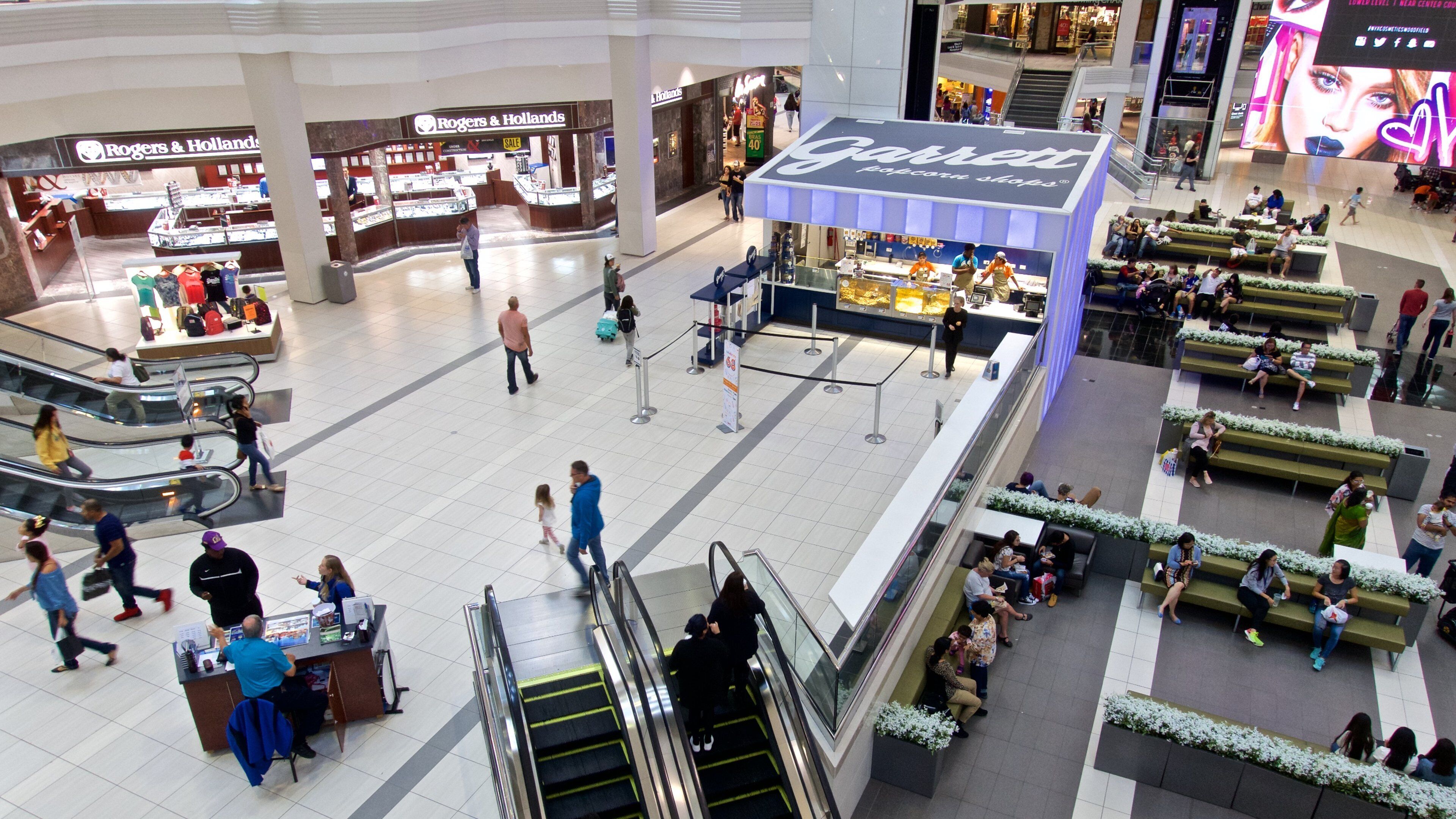 Woodfield Mall showing interior views and shopping