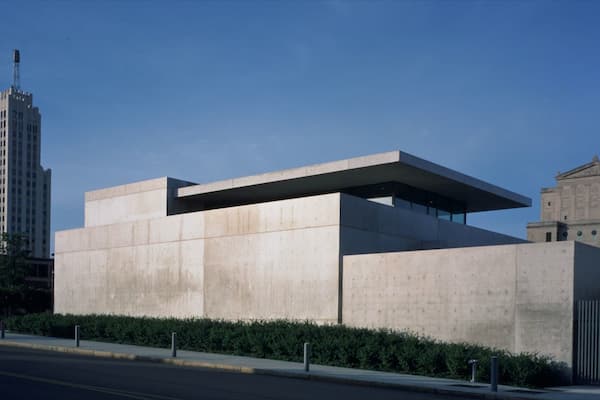 Pulitzer Foundation for the Arts featuring a skyscraper, art and modern architecture