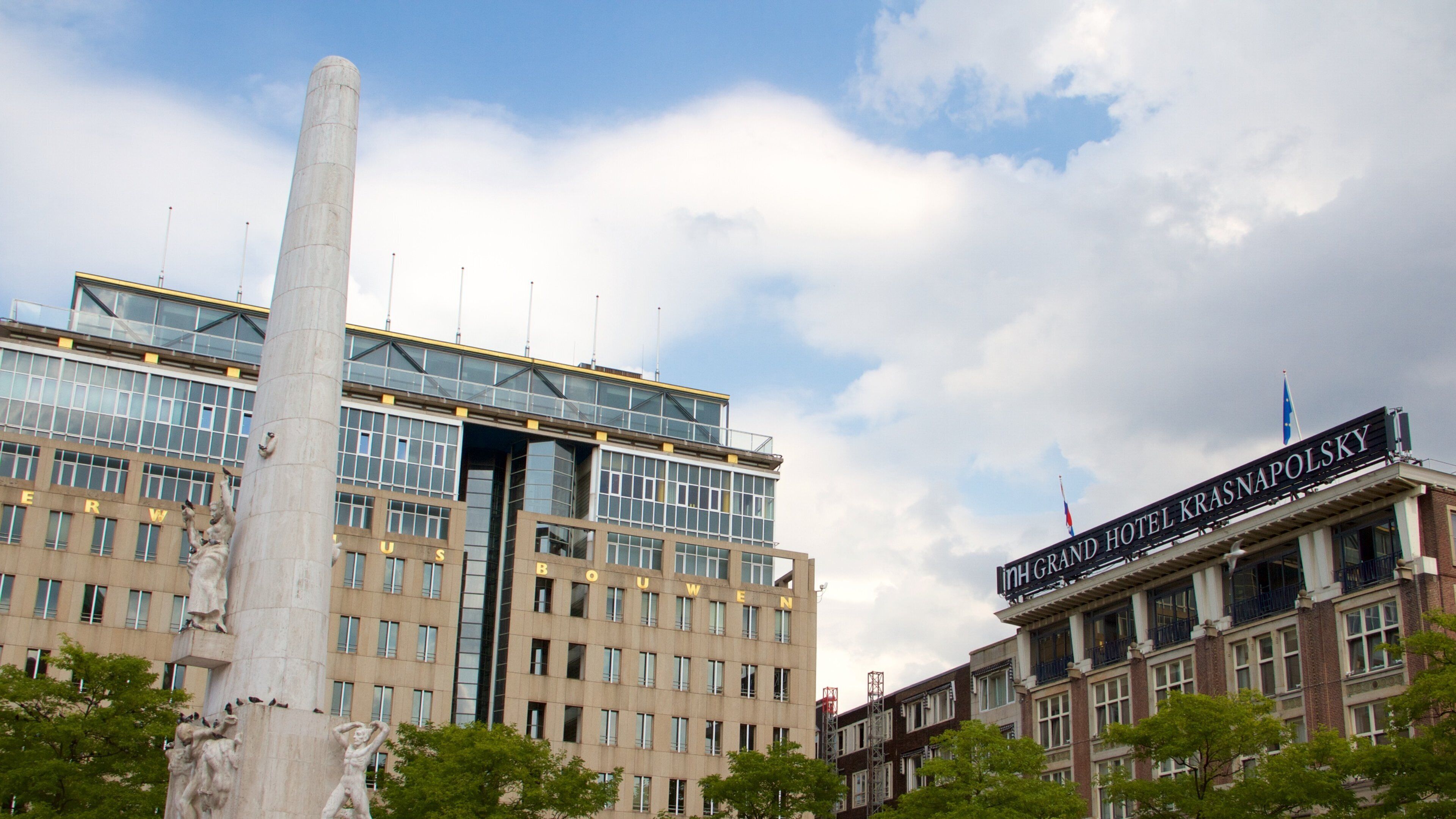 อนุสาวรีย์แห่งชาติ เนื้อเรื่องที่ สถาปัตยกรรมสมัยใหม่ และ อนุสาวรีย์