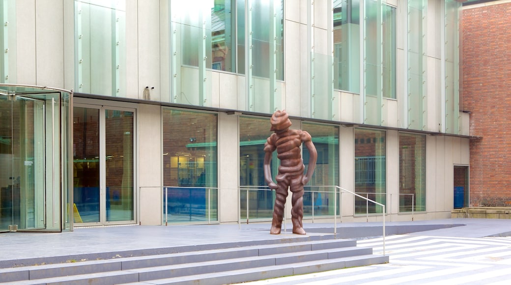 Boijmans Van Beuningen Museum showing street scenes and outdoor art