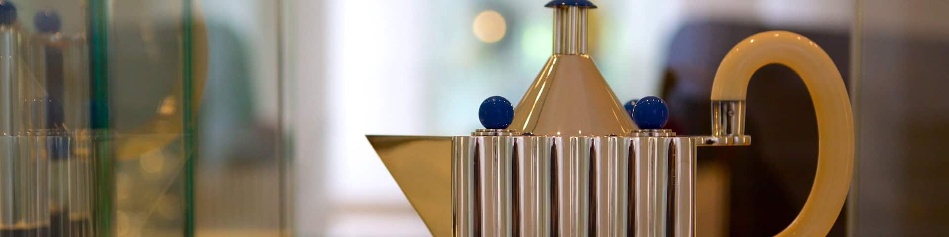 Boijmans Van Beuningen Museum showing art and interior views