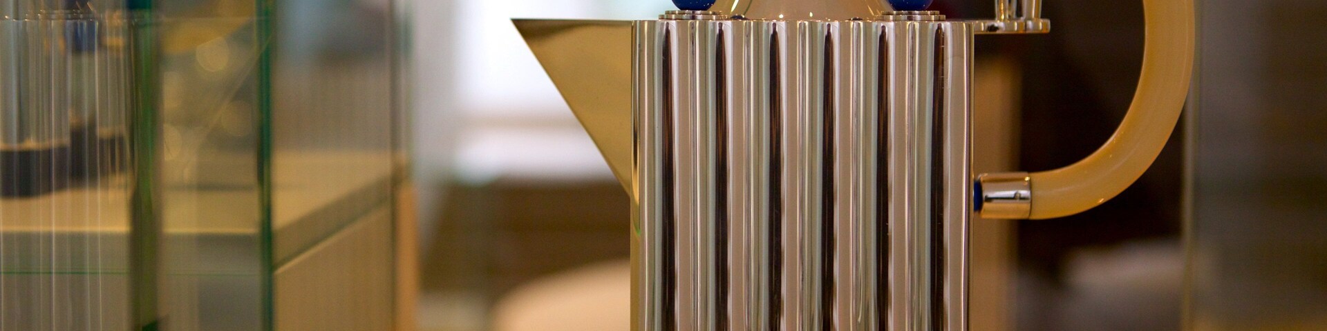 Boijmans Van Beuningen Museum showing art and interior views