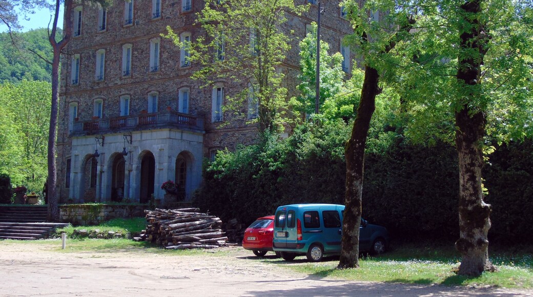 Balneari de la Font Picant i pou de glaç (Sant Hilari Sacalm) This is a photo of a building indexed in the Catalan heritage register as Bé Cultural d'Interès Local (BCIL) under the reference IPA-23898.