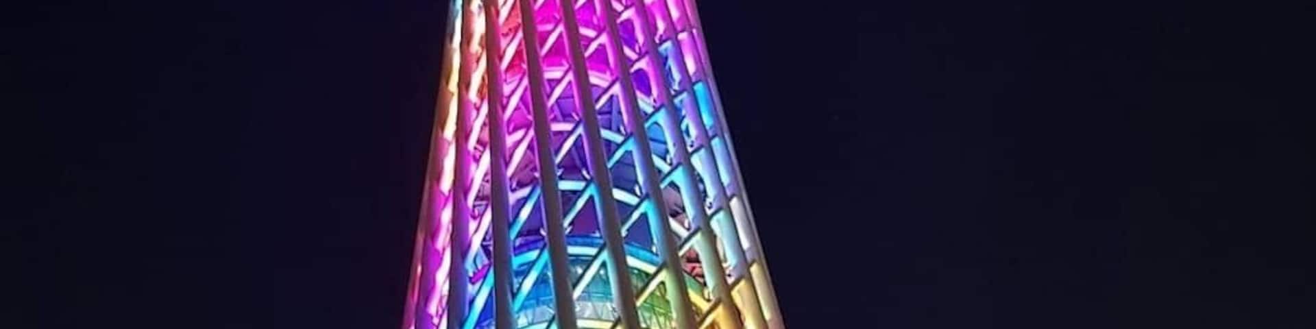 Amazing night life.... all the lights makes the city so alive ✨