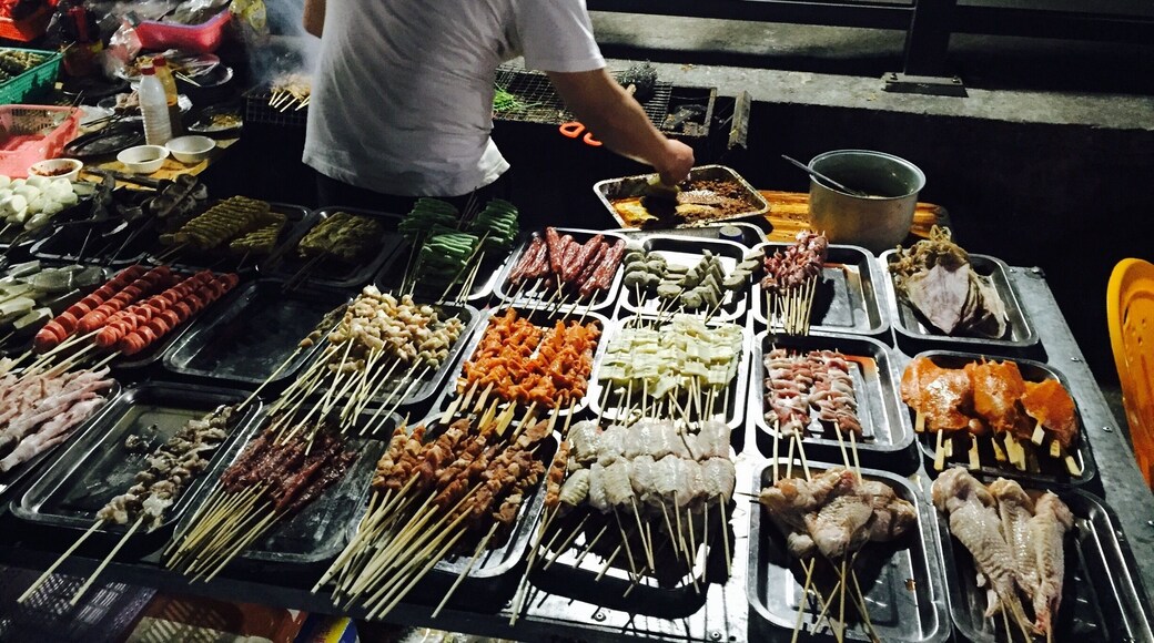 We found some local market super randomly. Full of locals enjoying food and drinks on Saturday night and colourful with its seafood variety and busy vendors cooking for clients. Really authentic experience.