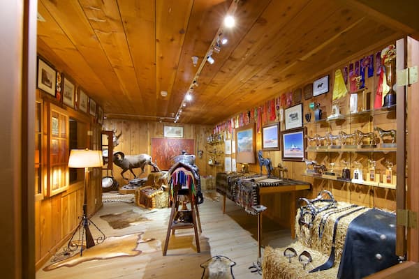 Wilbur D. May Center og byder på interiør