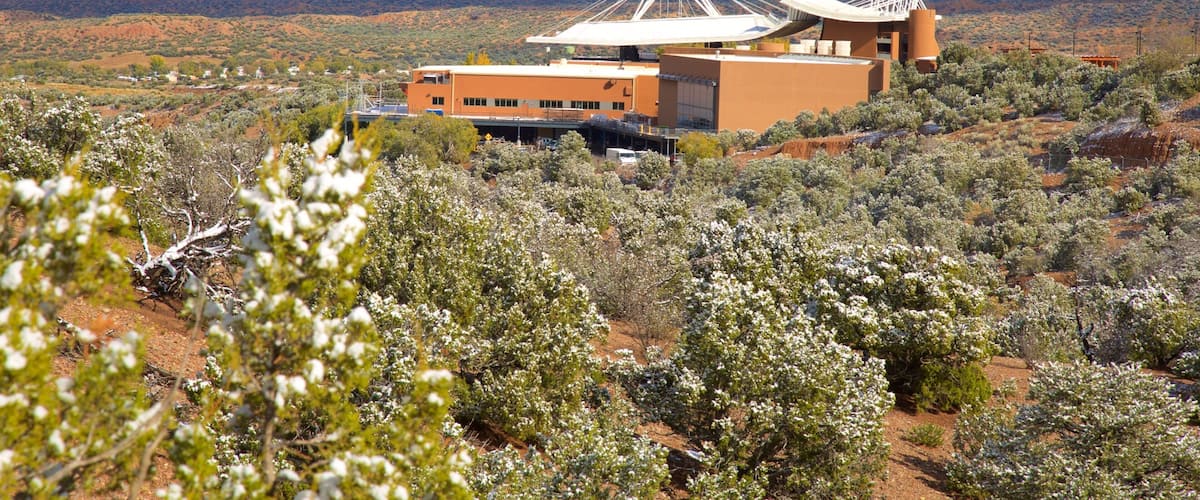 聖達菲歌劇院 其中包括 寧靜風景