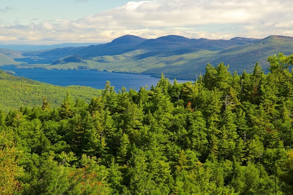 Lake George showing a lake or waterhole and tranquil scenes