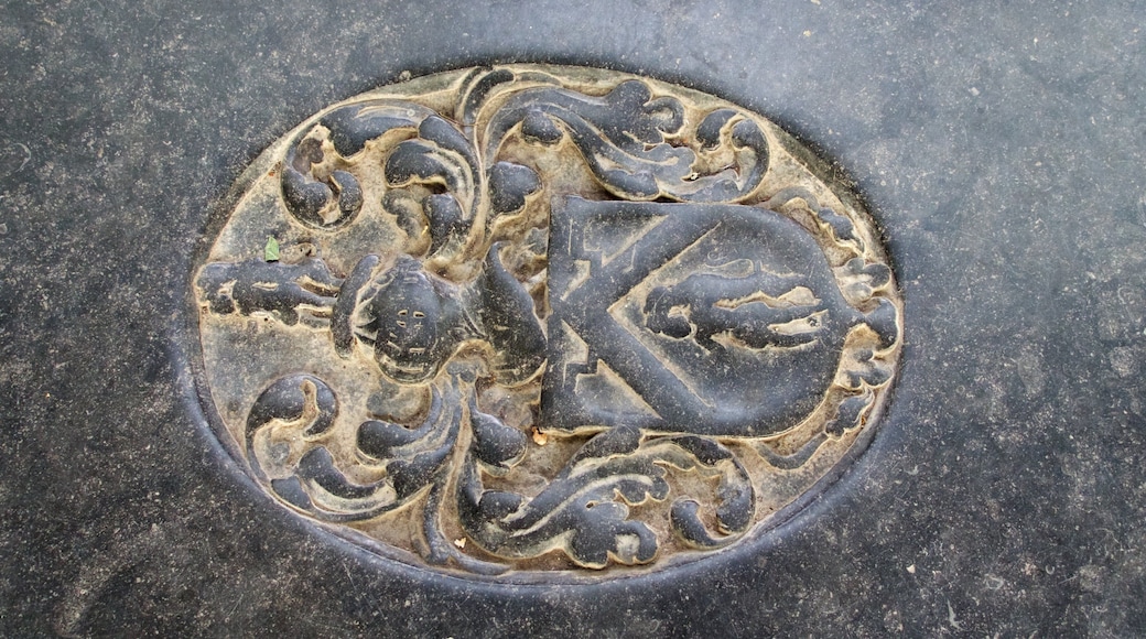 Oude Kerk featuring heritage elements