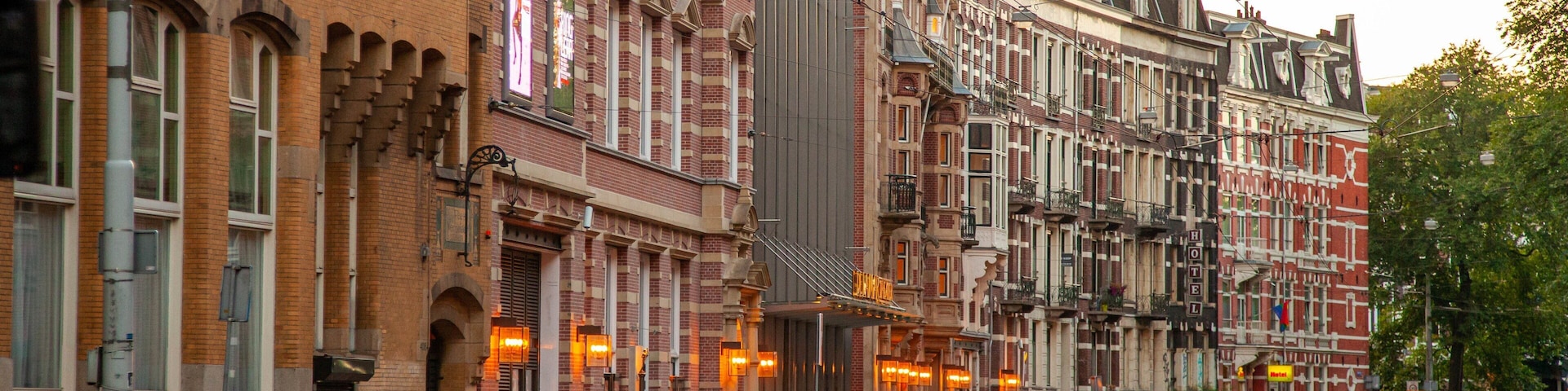 Leidseplein showing heritage elements, a city and road cycling
