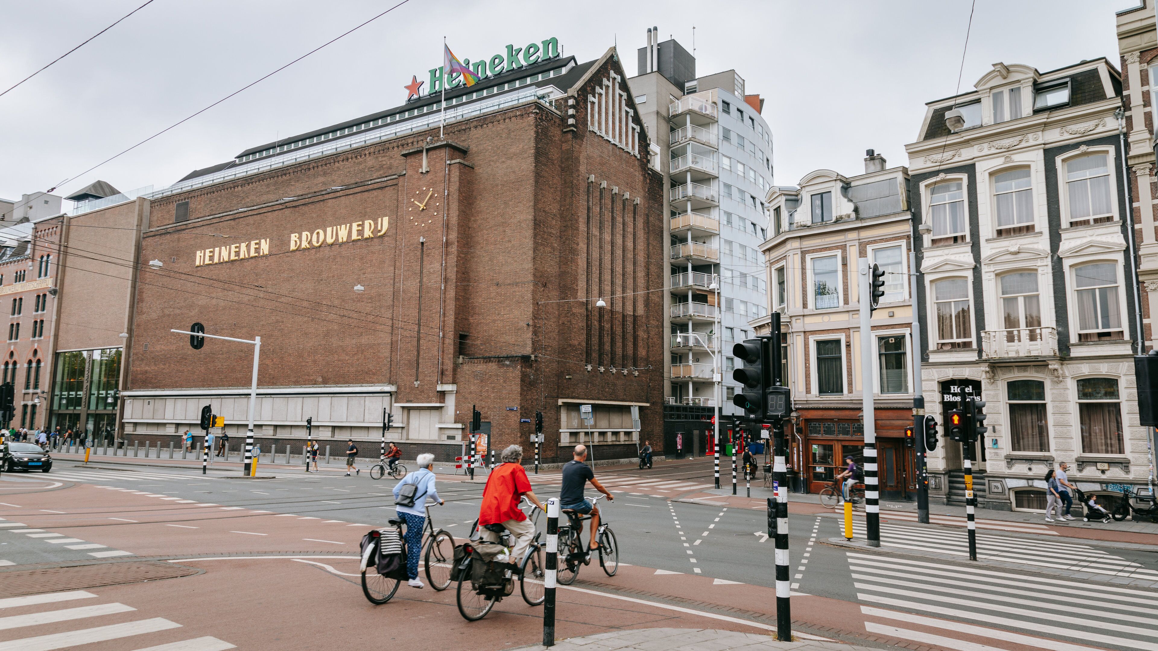 Heineken Experience showing street scenes, a city and cycling