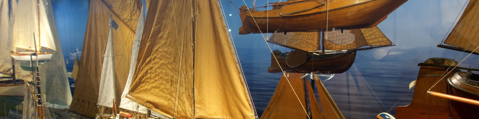 Museo Marítimo Nacional mostrando vistas de interior